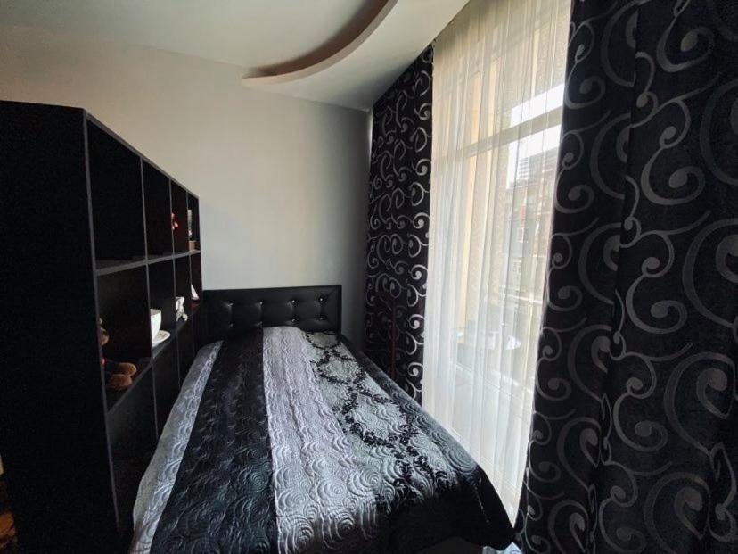 Apartment Vaja Fshavela N16 Batum Dış mekan fotoğraf