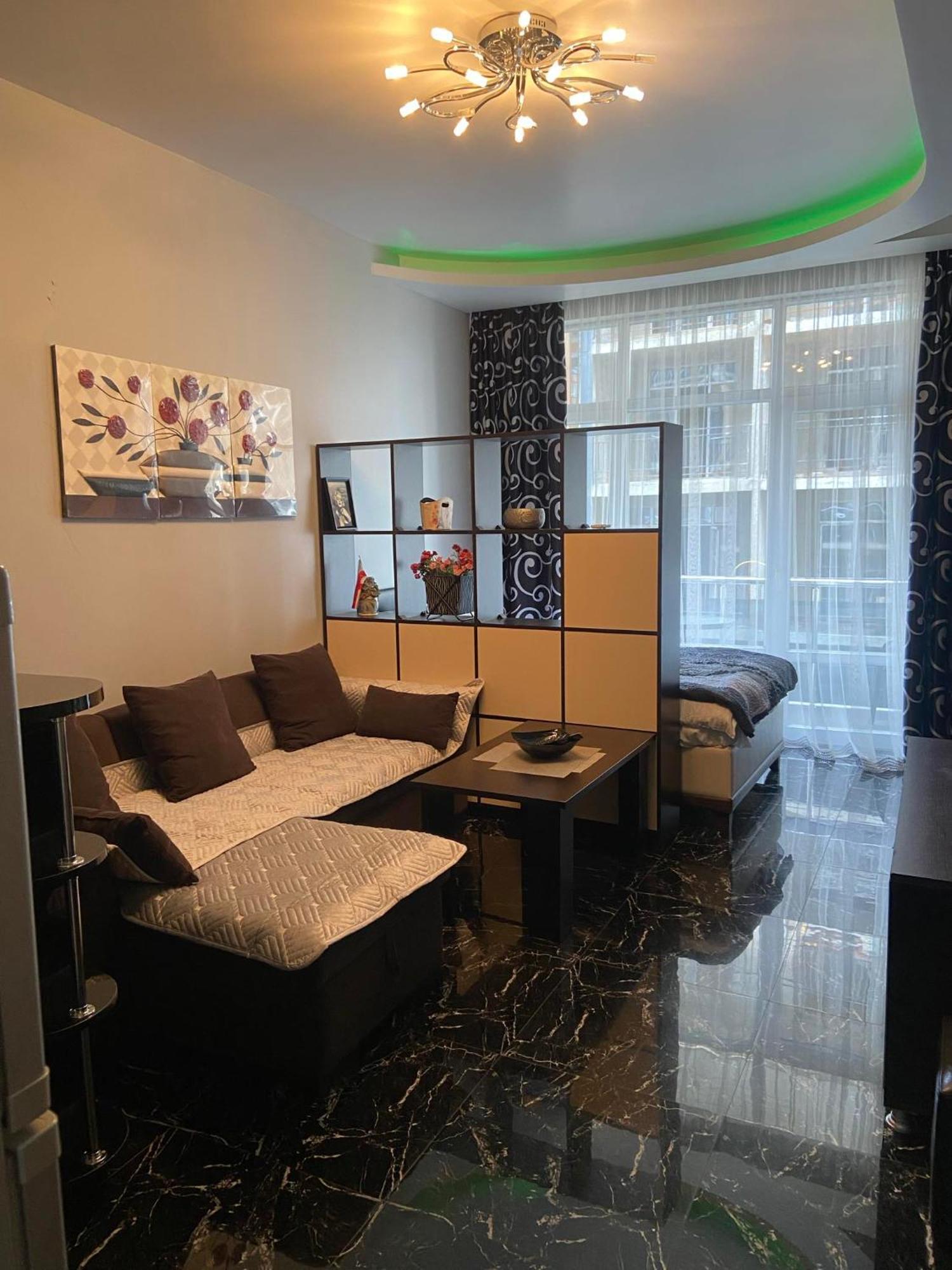 Apartment Vaja Fshavela N16 Batum Dış mekan fotoğraf