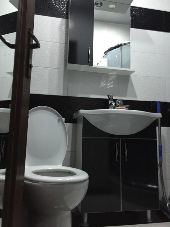 Apartment Vaja Fshavela N16 Batum Oda fotoğraf