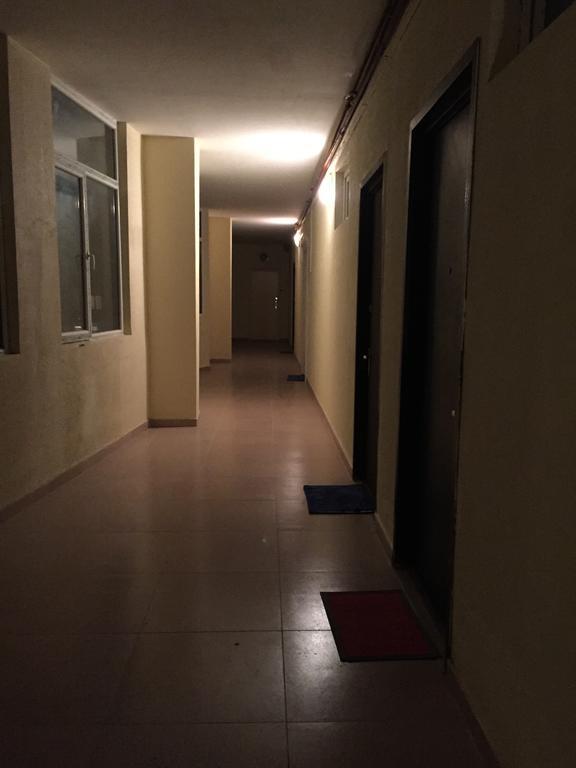 Apartment Vaja Fshavela N16 Batum Dış mekan fotoğraf